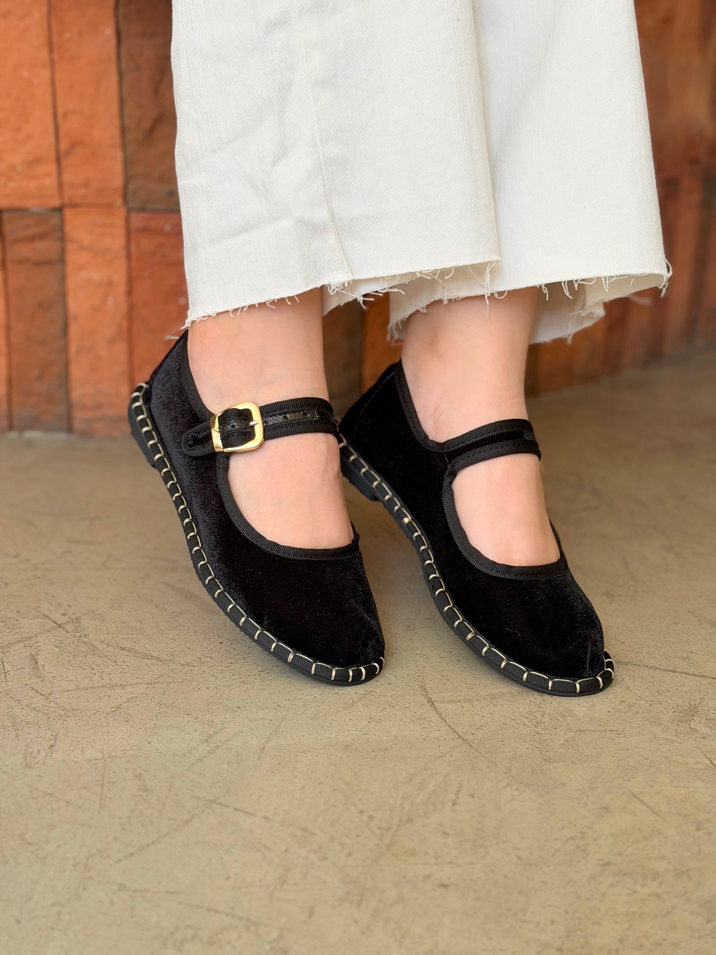 FLATS MAFALDA VALVET
